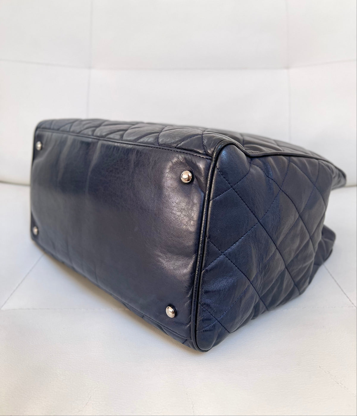 Chanel CC Divine Quilted Chain Tote | Series 12 (2008–2009) | Navy Lambskin & SHW