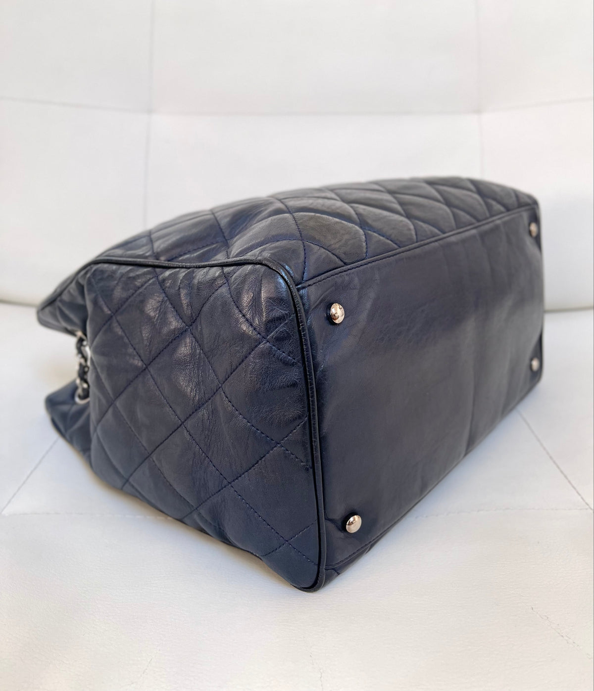 Chanel CC Divine Quilted Chain Tote | Series 12 (2008–2009) | Navy Lambskin & SHW
