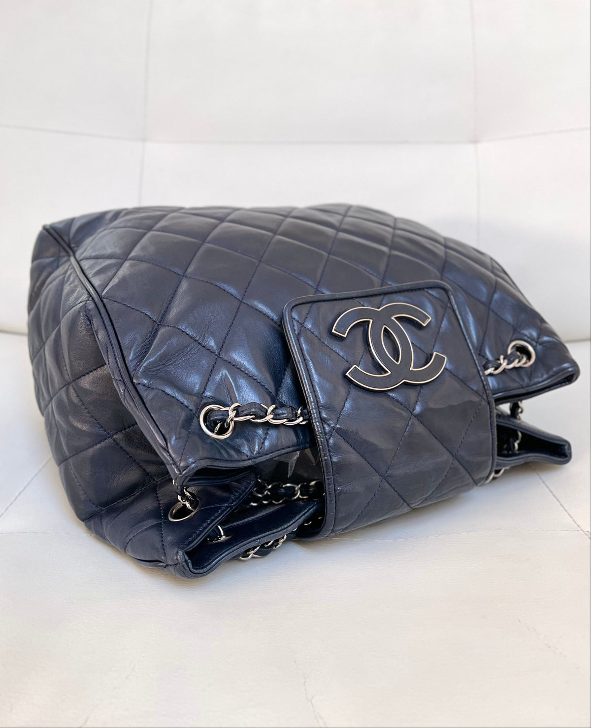 Chanel CC Divine Quilted Chain Tote | Series 12 (2008–2009) | Navy Lambskin & SHW