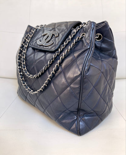 Chanel CC Divine Quilted Chain Tote | Series 12 (2008–2009) | Navy Lambskin & SHW