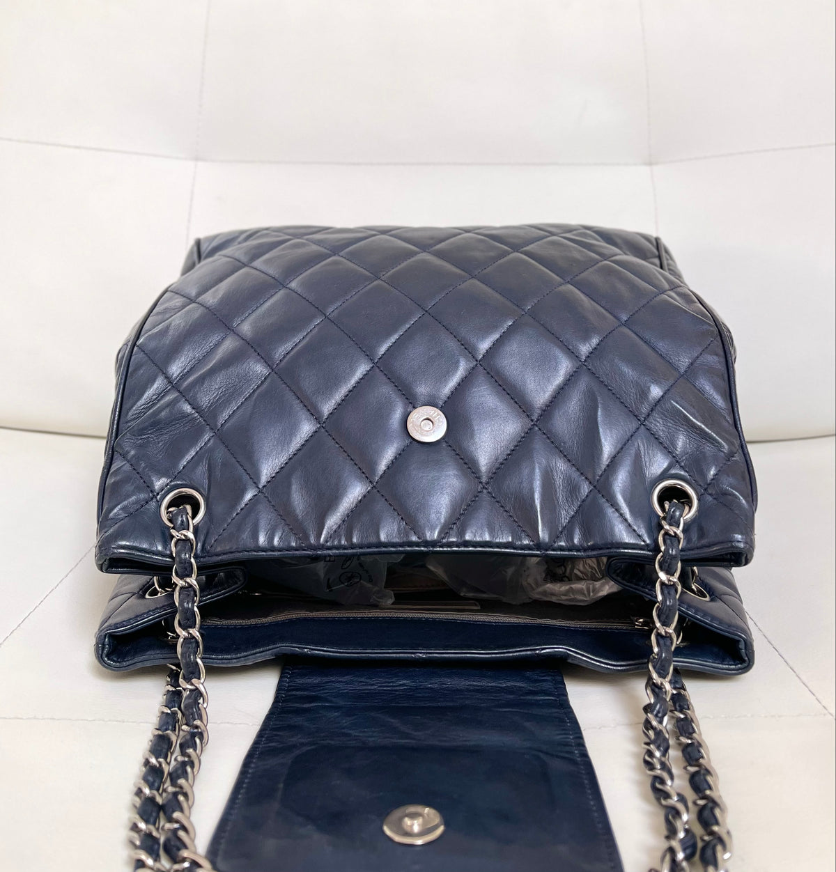 Chanel CC Divine Quilted Chain Tote | Series 12 (2008–2009) | Navy Lambskin & SHW