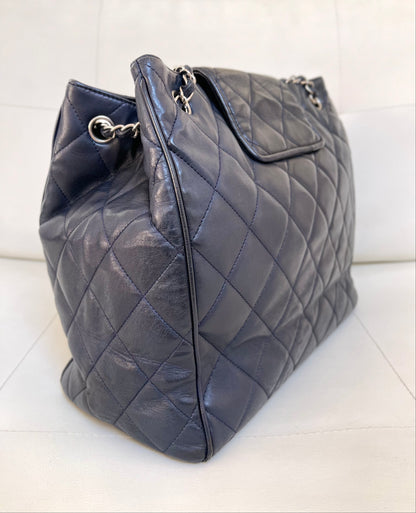 Chanel CC Divine Quilted Chain Tote | Series 12 (2008–2009) | Navy Lambskin & SHW