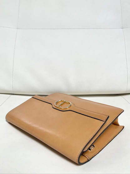 Christian Dior Vintage CD Logo Chain Clutch Caramel Tan Calfskin & Gold-Tone Hardware