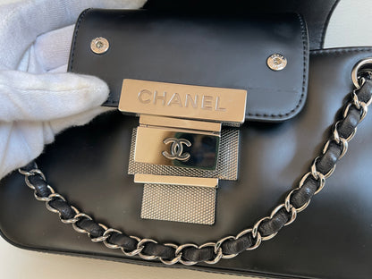 Chanel Accordion Flap Bag | Series 10 (2005-2006) | Black Leather & SHW