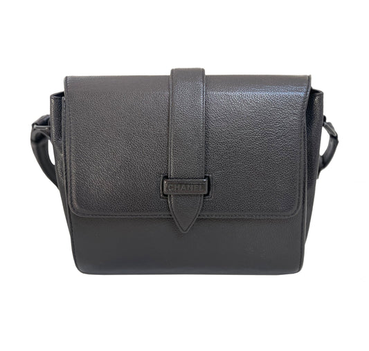 Chanel Messenger Shoulder Bag | Series 6 (2000-2002) | Black Grained Caviar-Like Leather