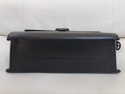 Chanel Messenger Shoulder Bag | Series 6 (2000-2002) | Black Grained Caviar-Like Leather