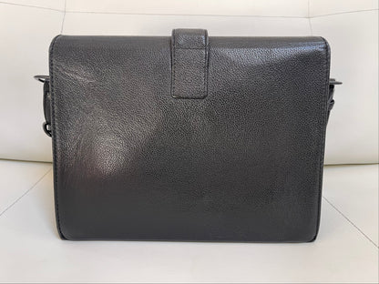 Chanel Messenger Shoulder Bag | Series 6 (2000-2002) | Black Grained Caviar-Like Leather