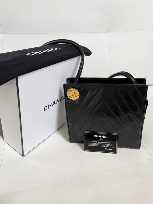 Chanel Chevron (V-Stitch) Quilted CC medallion Zip Bag | Series 18 (2013-2014) | Black Lambskin & GHW