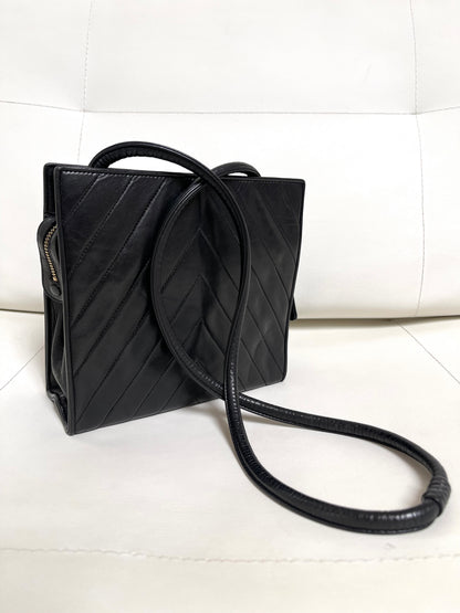 Chanel Chevron (V-Stitch) Quilted CC medallion Zip Bag | Series 18 (2013-2014) | Black Lambskin & GHW
