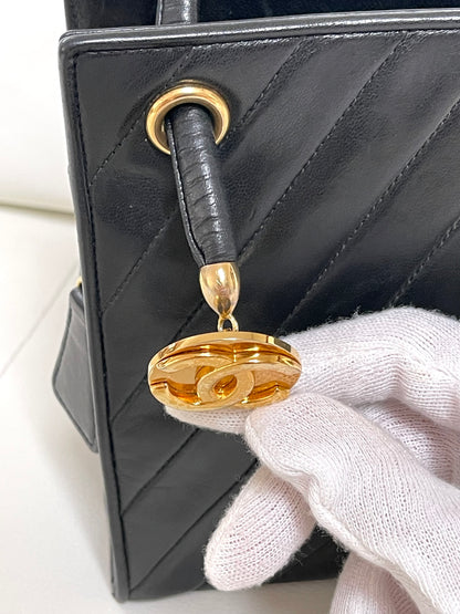Chanel Chevron (V-Stitch) Quilted CC medallion Zip Bag | Series 18 (2013-2014) | Black Lambskin & GHW