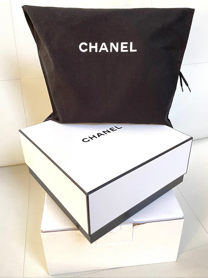 Chanel Chevron (V-Stitch) Quilted CC medallion Zip Bag | Series 18 (2013-2014) | Black Lambskin & GHW