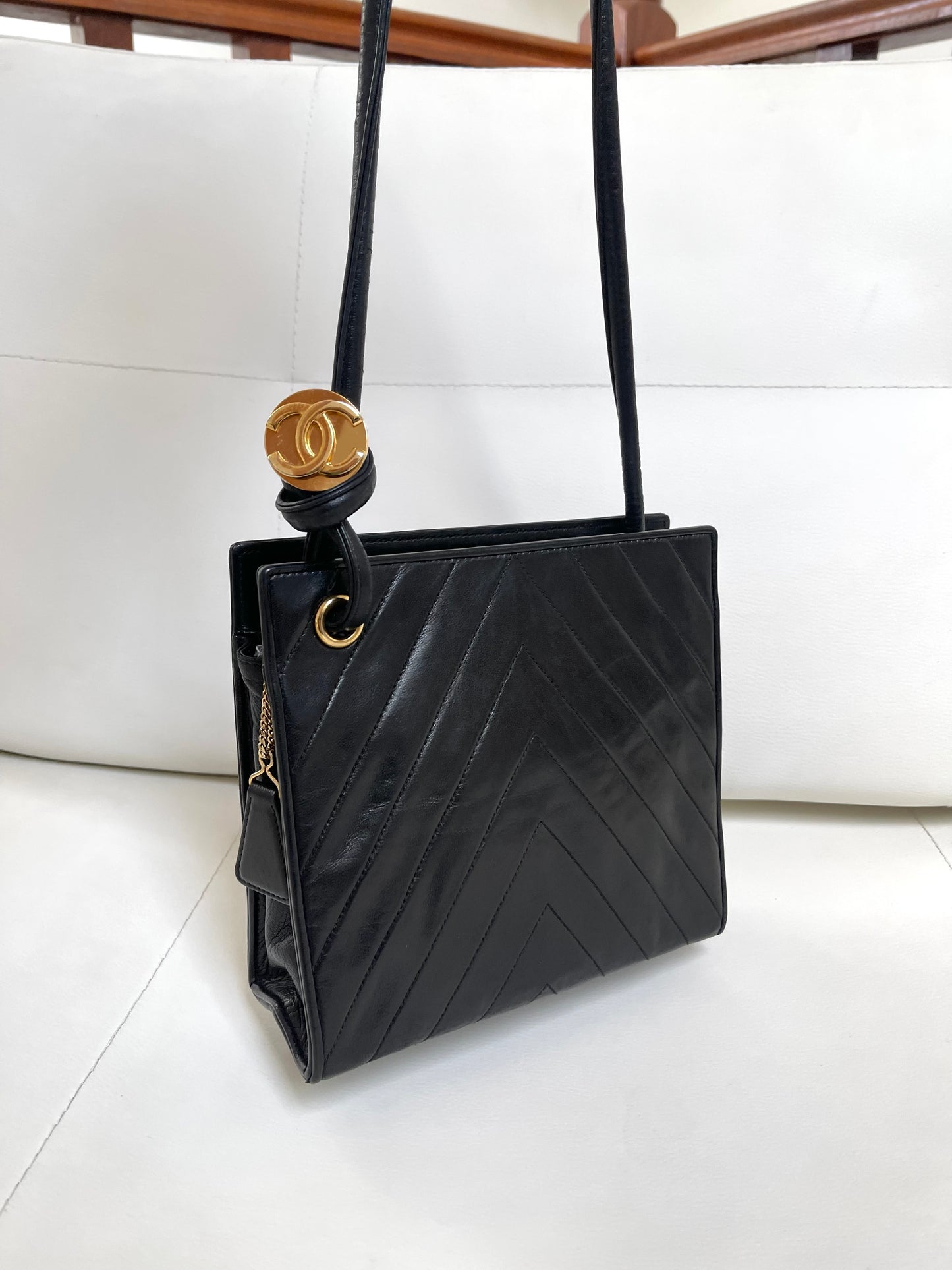 Chanel Chevron (V-Stitch) Quilted CC medallion Zip Bag | Series 18 (2013-2014) | Black Lambskin & GHW