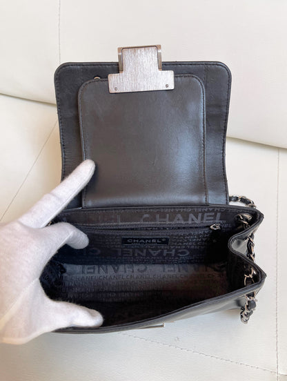 Chanel Accordion Flap Bag | Series 10 (2005-2006) | Black Leather & SHW