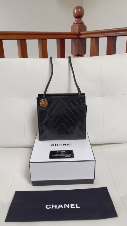 Chanel Chevron (V-Stitch) Quilted CC medallion Zip Bag | Series 18 (2013-2014) | Black Lambskin & GHW