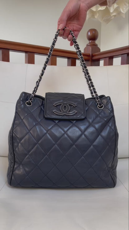 Chanel CC Divine Quilted Chain Tote | Series 12 (2008–2009) | Navy Lambskin & SHW